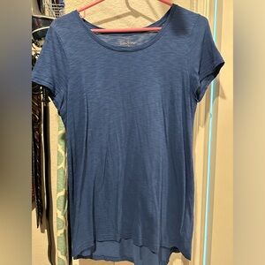 Lilly Pulitzer Etta Scoopneck Tee in Navy size small